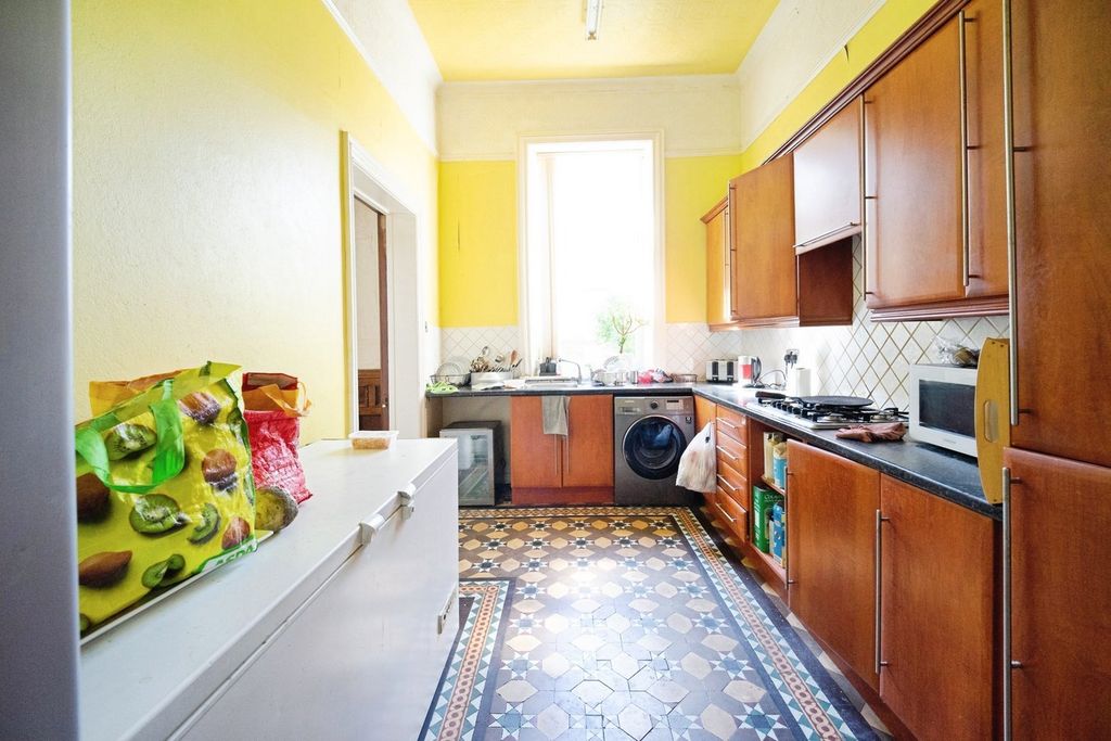 Additional image 8 of 11 bed country house for saleGlenholme Park, Clayton, Bradford BD14