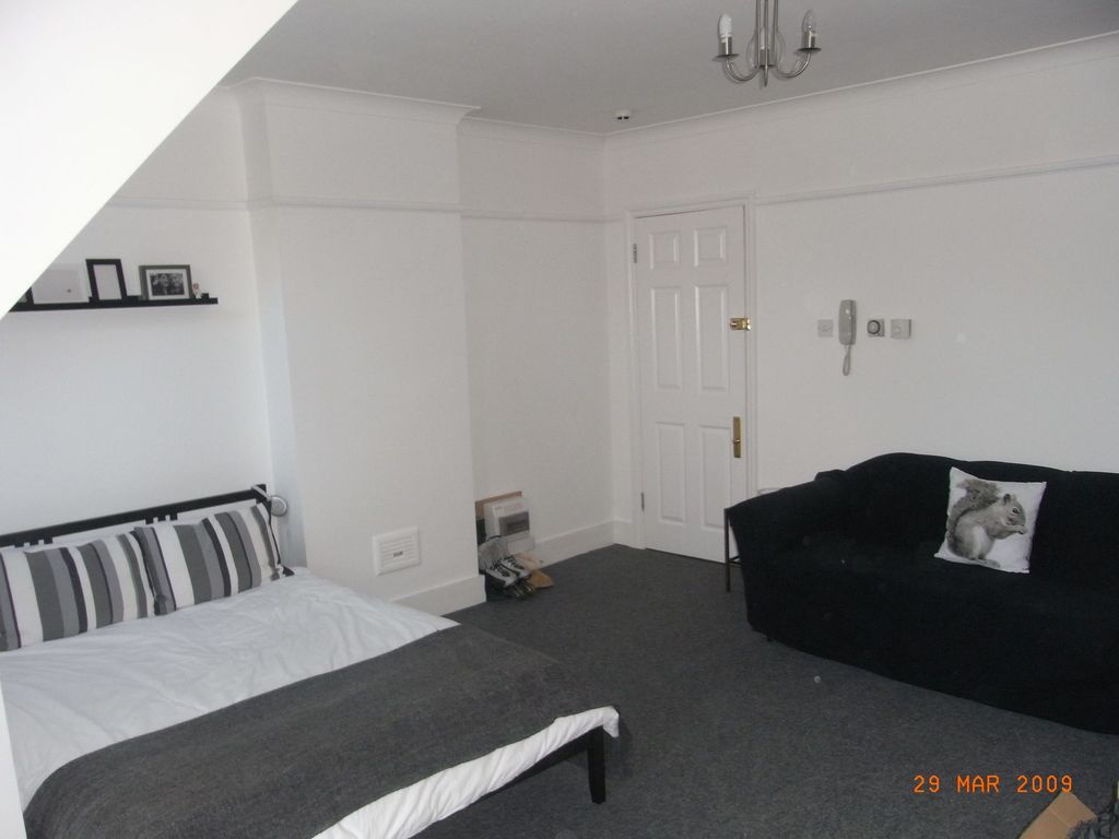 Property photo 1 of 2