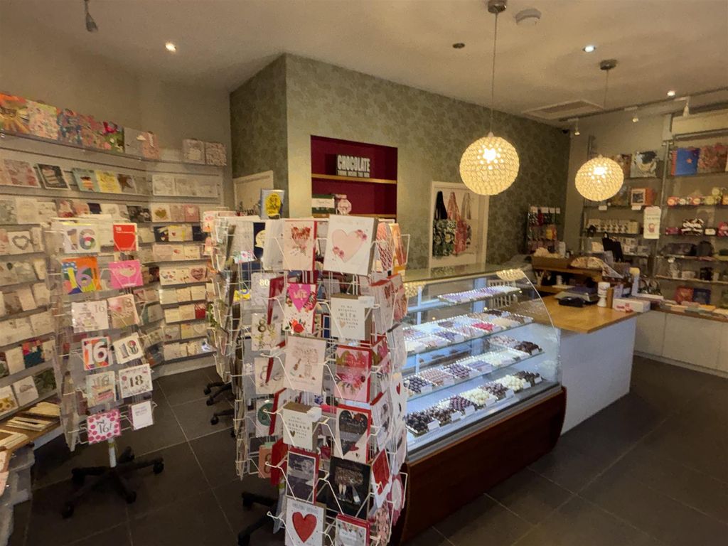 Property photo 1 of 7 Photo 0