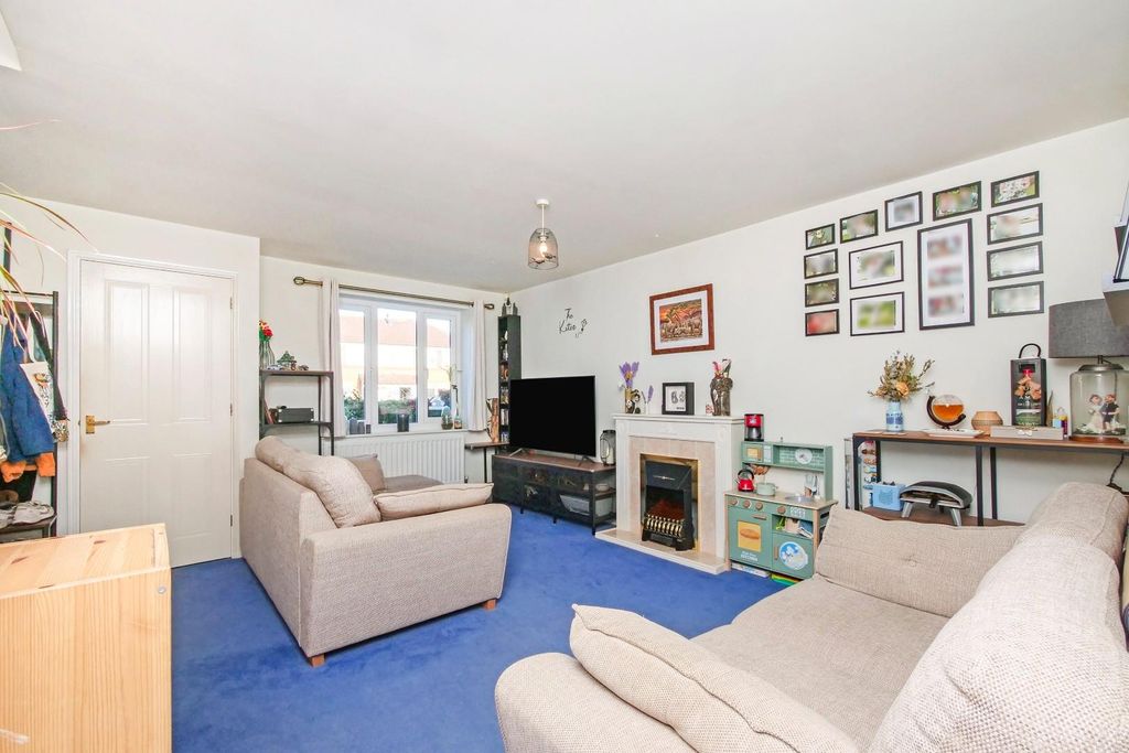 Property photo 2 of 19 Pnmb0832.Jpg