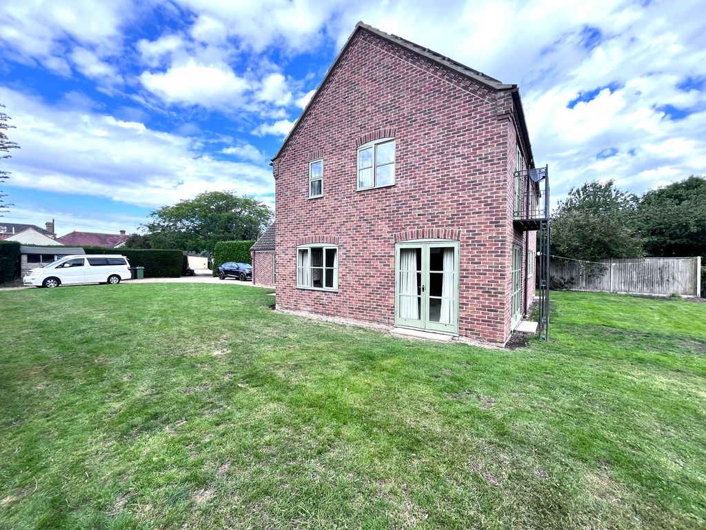 Property photo 2 of 3
