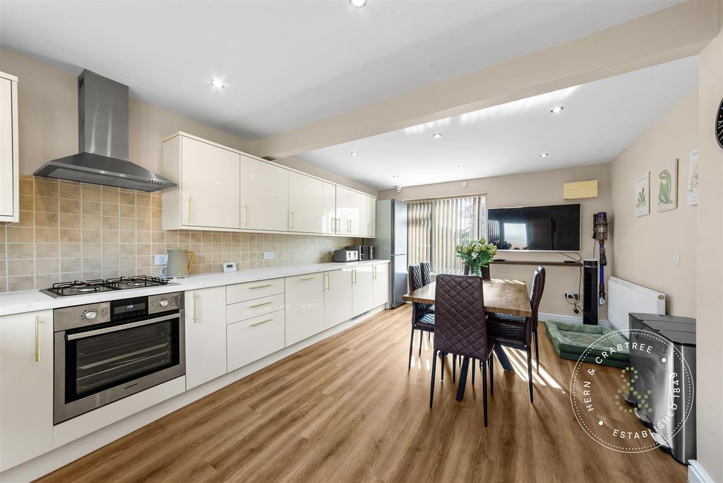 Property photo 3 of 36 Heol-Merlin-17.Jpg