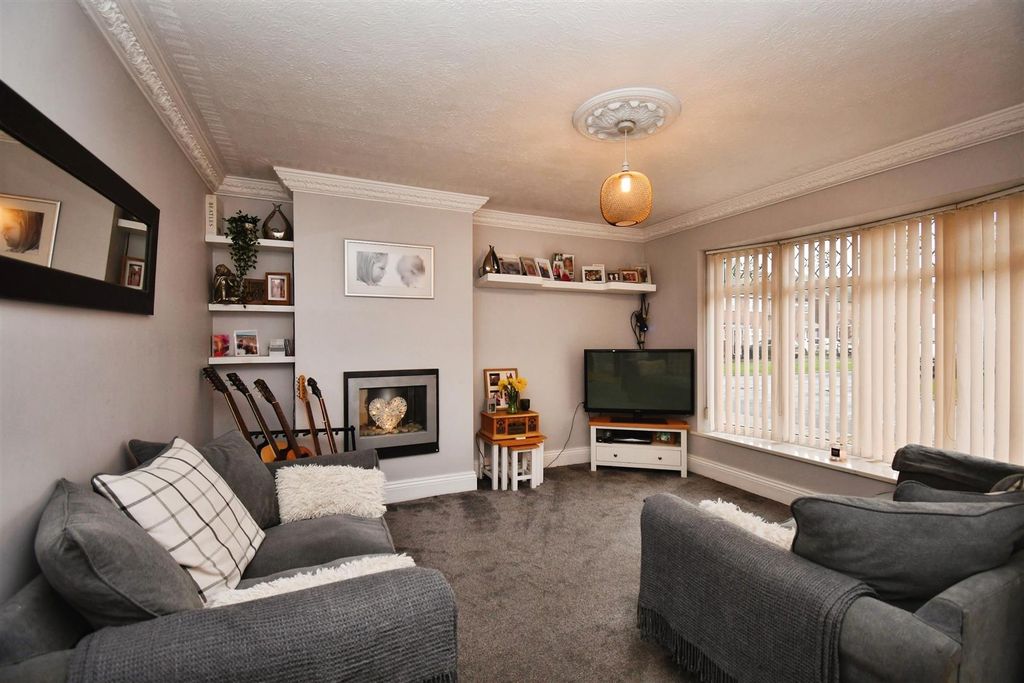 Property photo 2 of 17 E97Ff770-C 20 2815 29.Jpg