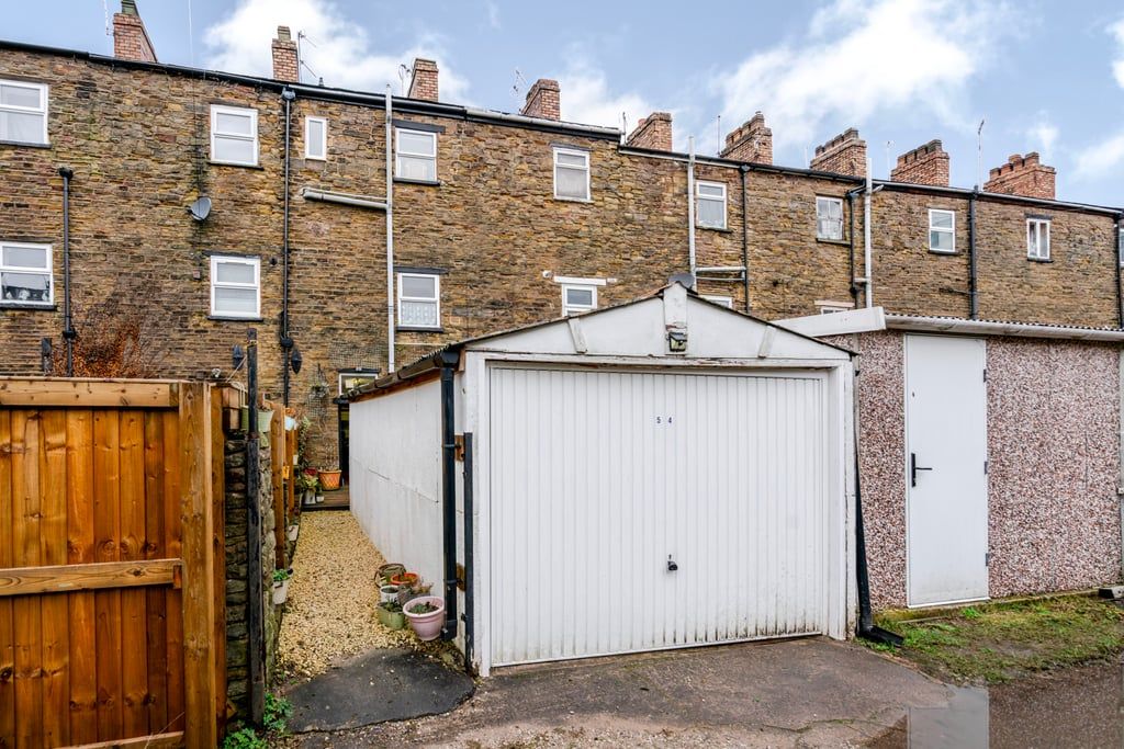 Property photo 2 of 22