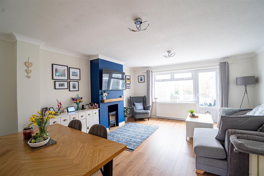 Property photo 2 of 22 Dsc00910-Hdr.Jpg