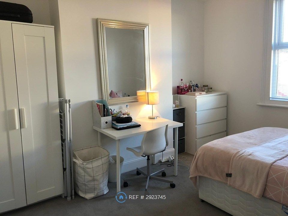 Property photo 3 of 4