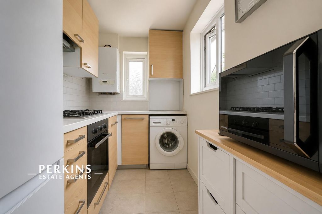 Property photo 1 of 6 Kitchen.Jpg