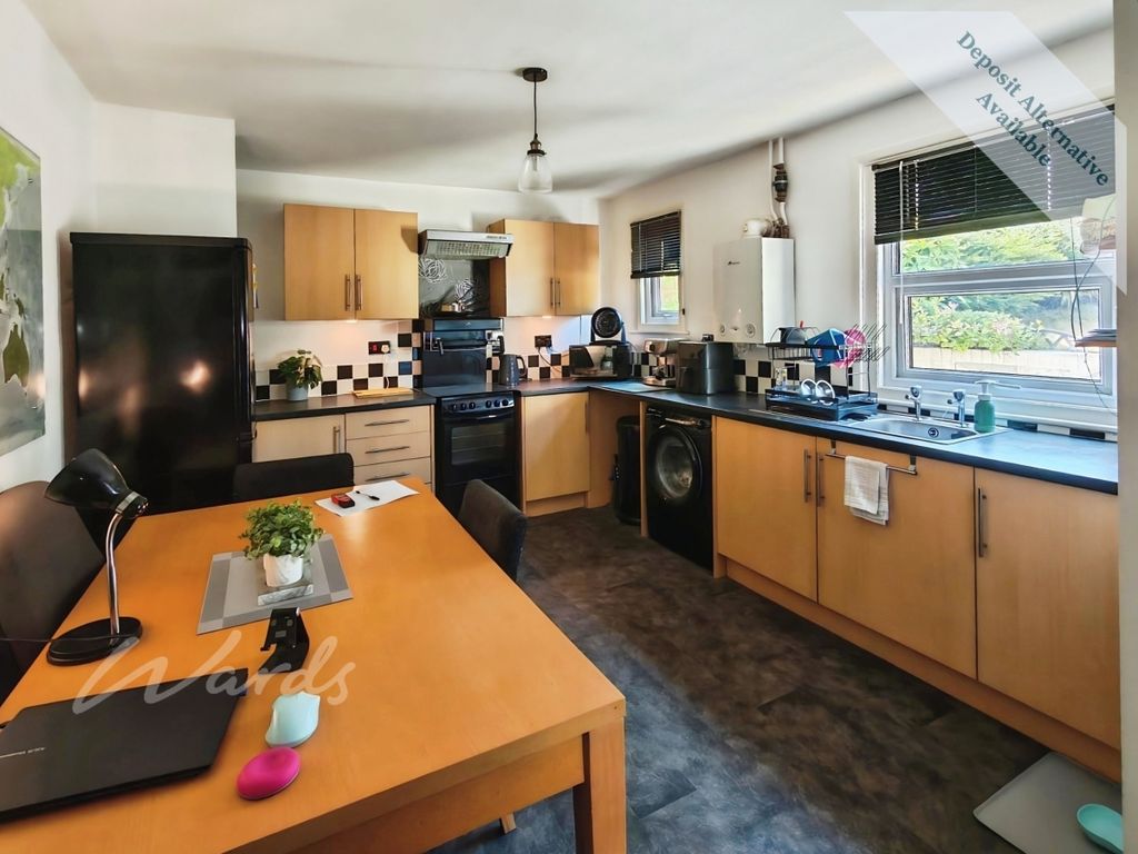 Property photo 2 of 9 Kitchen