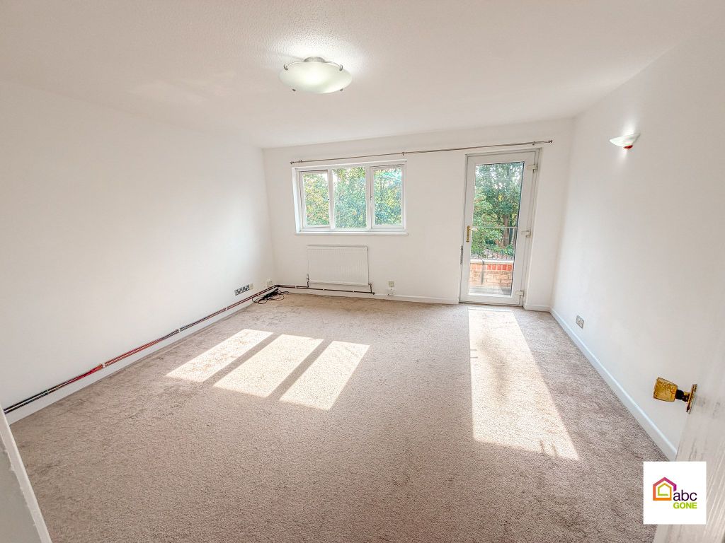 Property photo 3 of 27