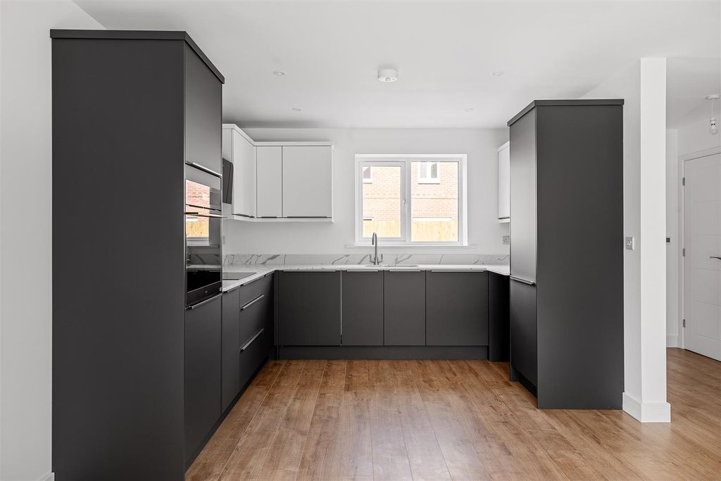 Property photo 2 of 17 Kitchen Dining