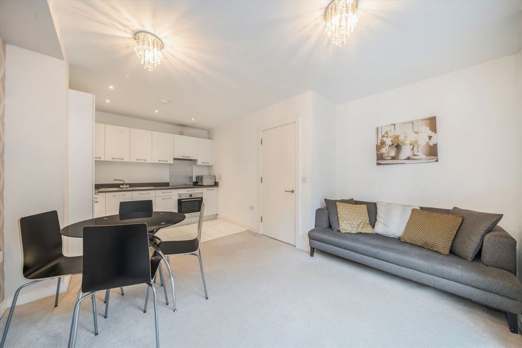 Property photo 2 of 7