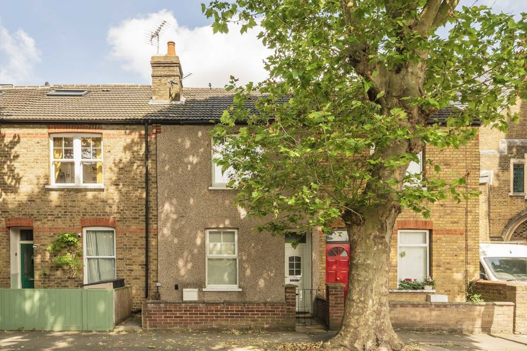 Property photo 1 of 7