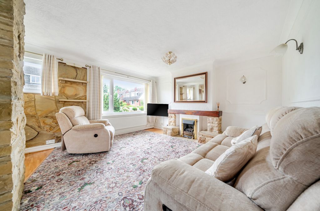 Property photo 2 of 20 1497516-15-6A6091...