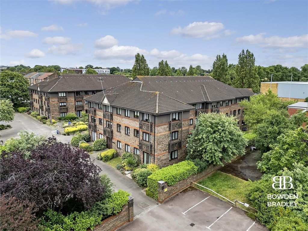 Property photo 1 of 17 Front