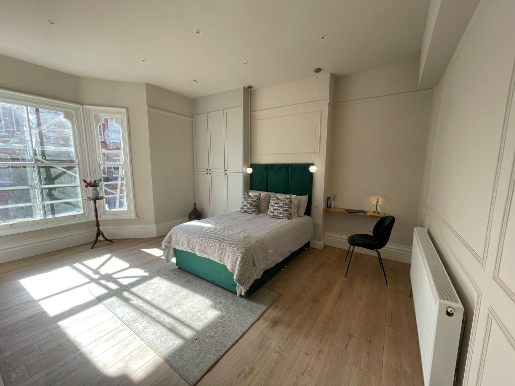 Property photo 1 of 4 Studio