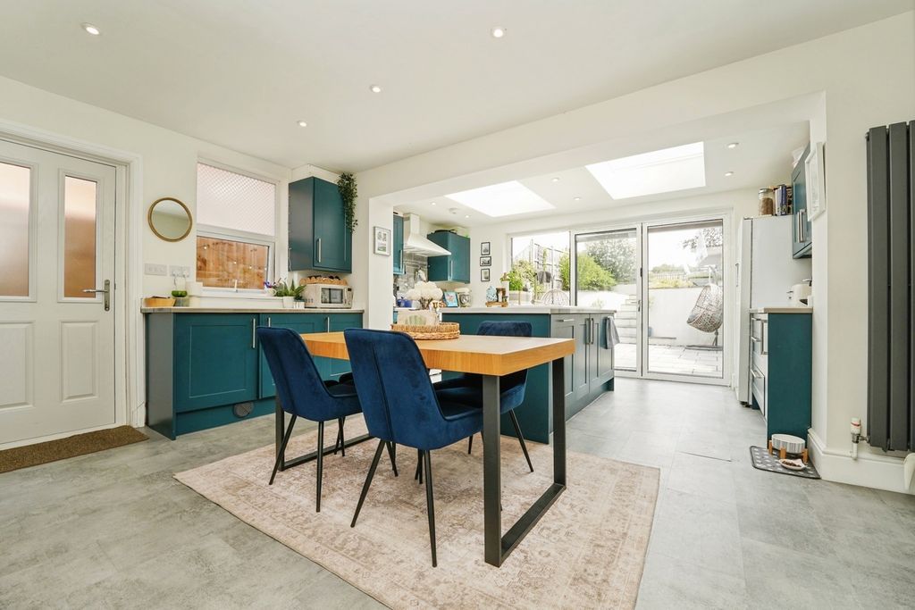 Property photo 2 of 18 Pbox-Img.Jpg