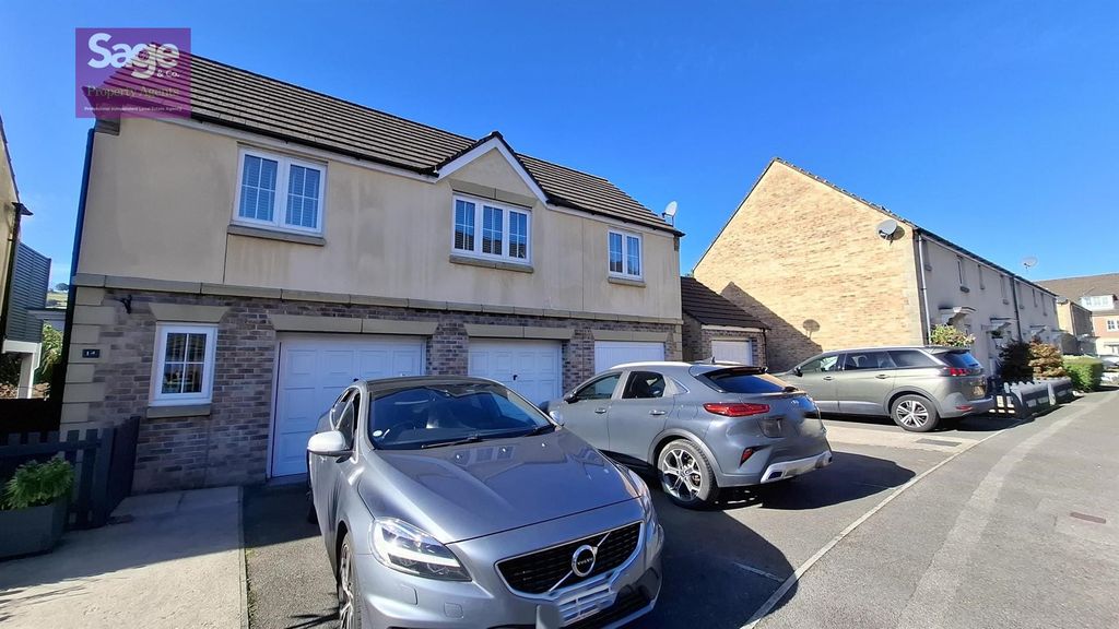 Property photo 1 of 29
