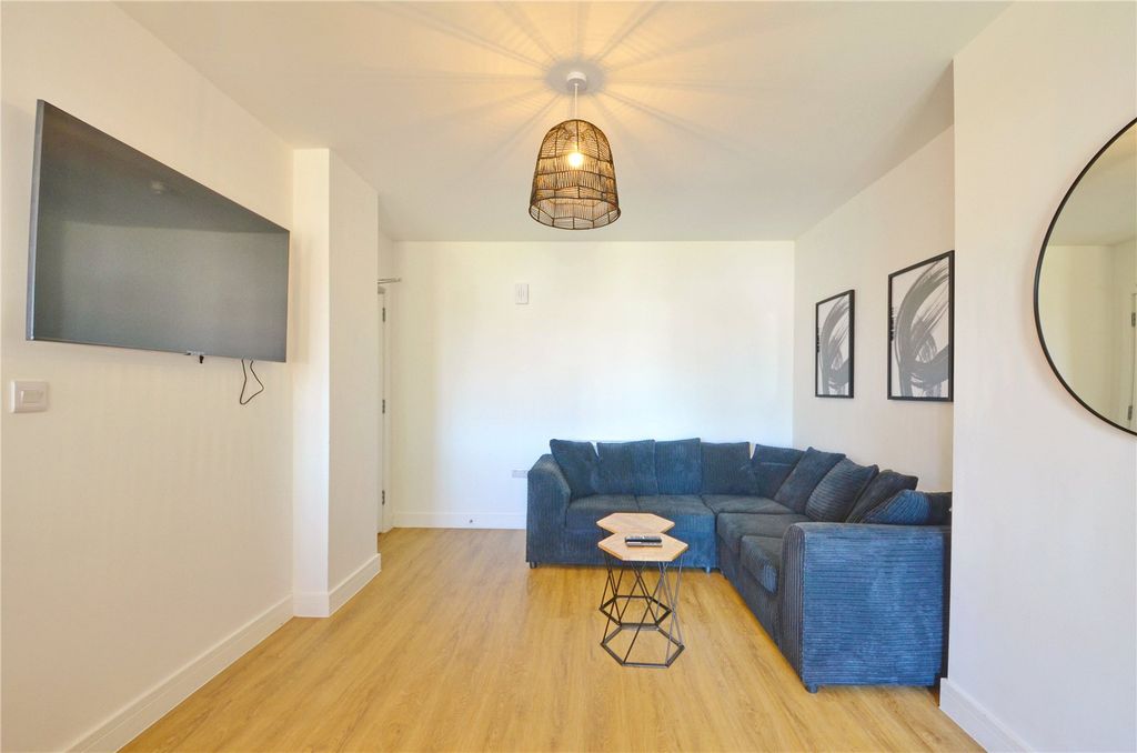 Property photo 2 of 13 Picture No. 01