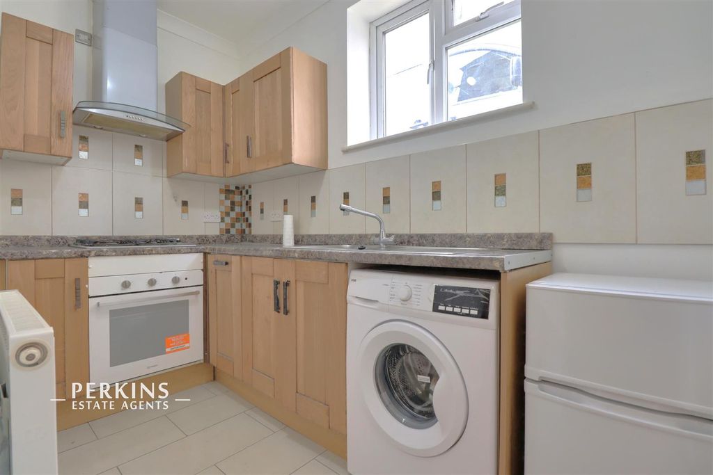 Property photo 1 of 3 Kitchen.Jpg