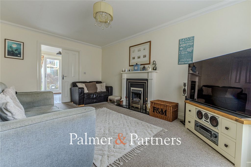 Property photo 3 of 17 Picture No. 04