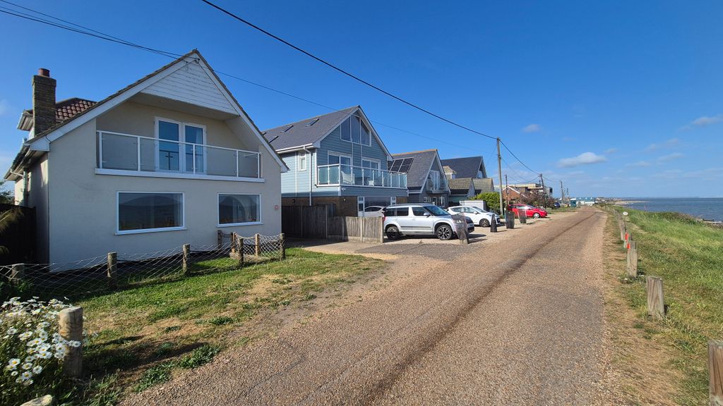 Property photo 1 of 19 Front