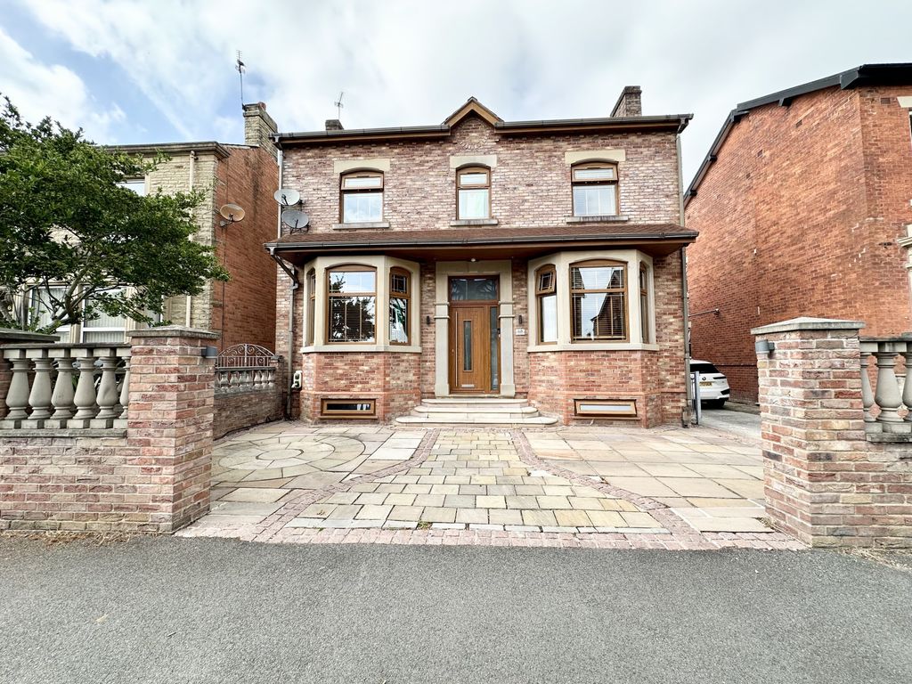 Property photo 1 of 30