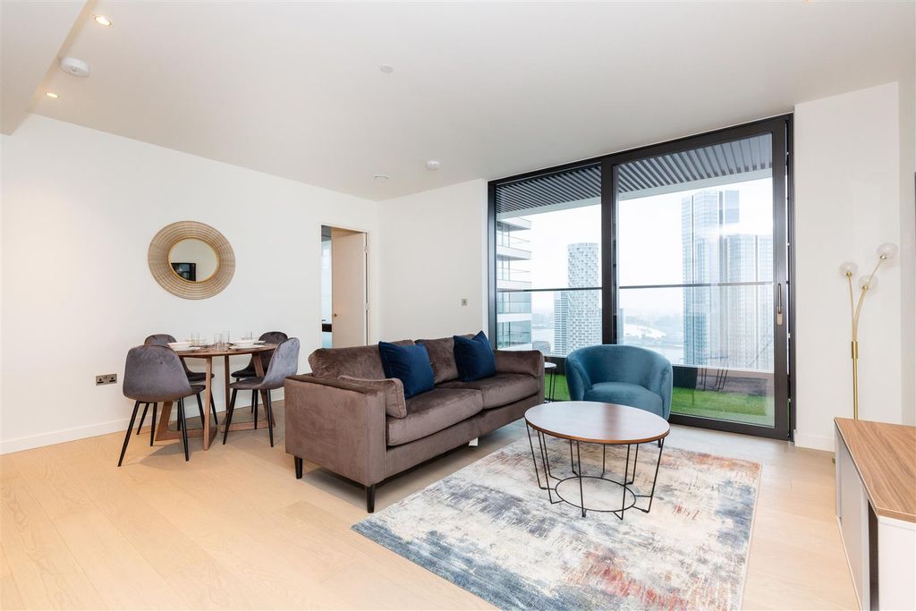 Property photo 1 of 9 3901 Hobart Building-1.Jpg