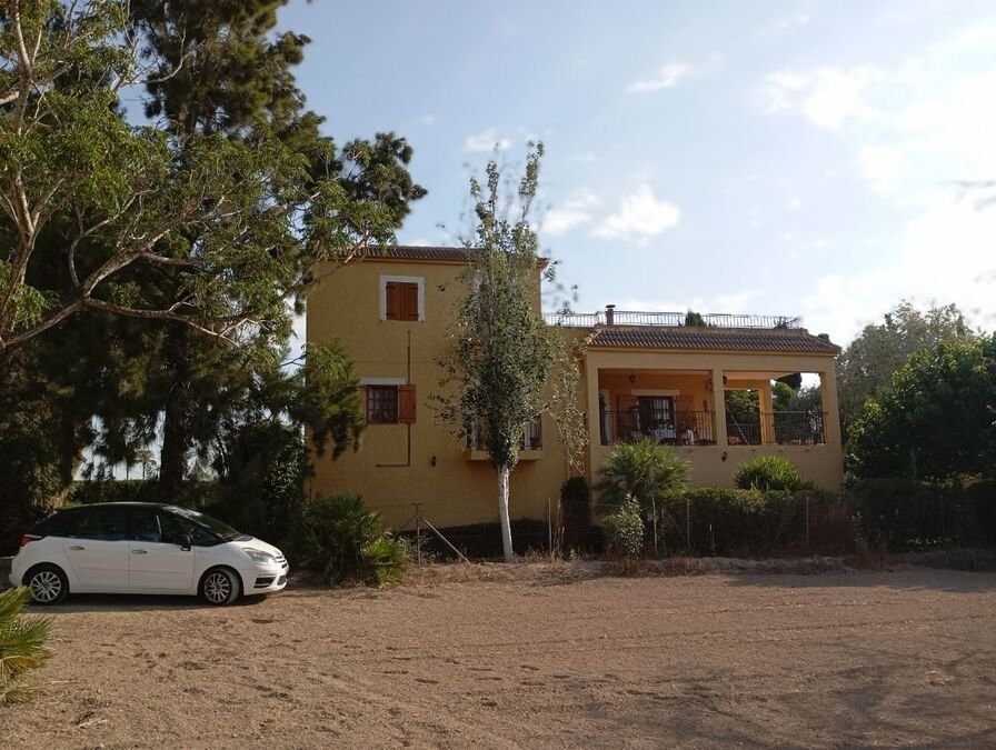 Property photo 1 of 44