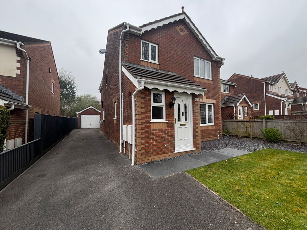 Property photo 2 of 28