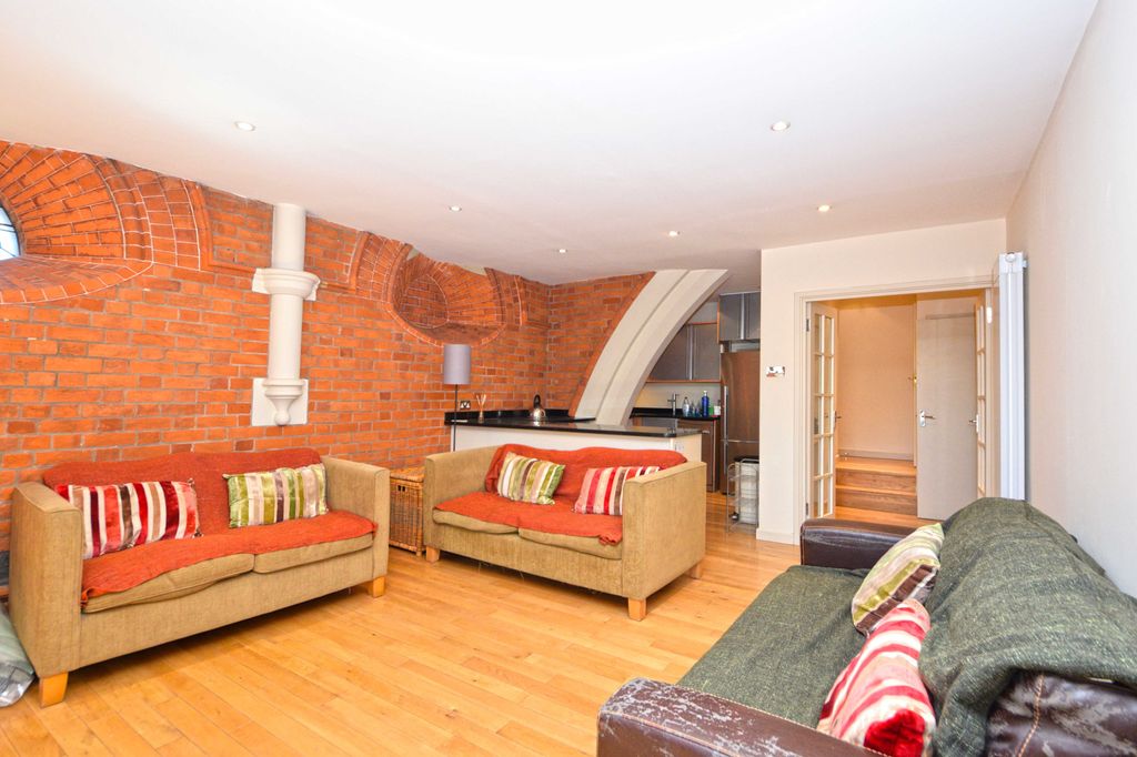 Property photo 2 of 11