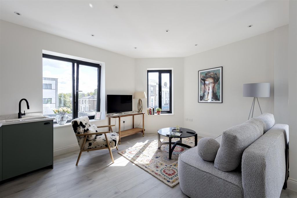 Property photo 1 of 18 094A5930-Hdr-Edit.Jpg