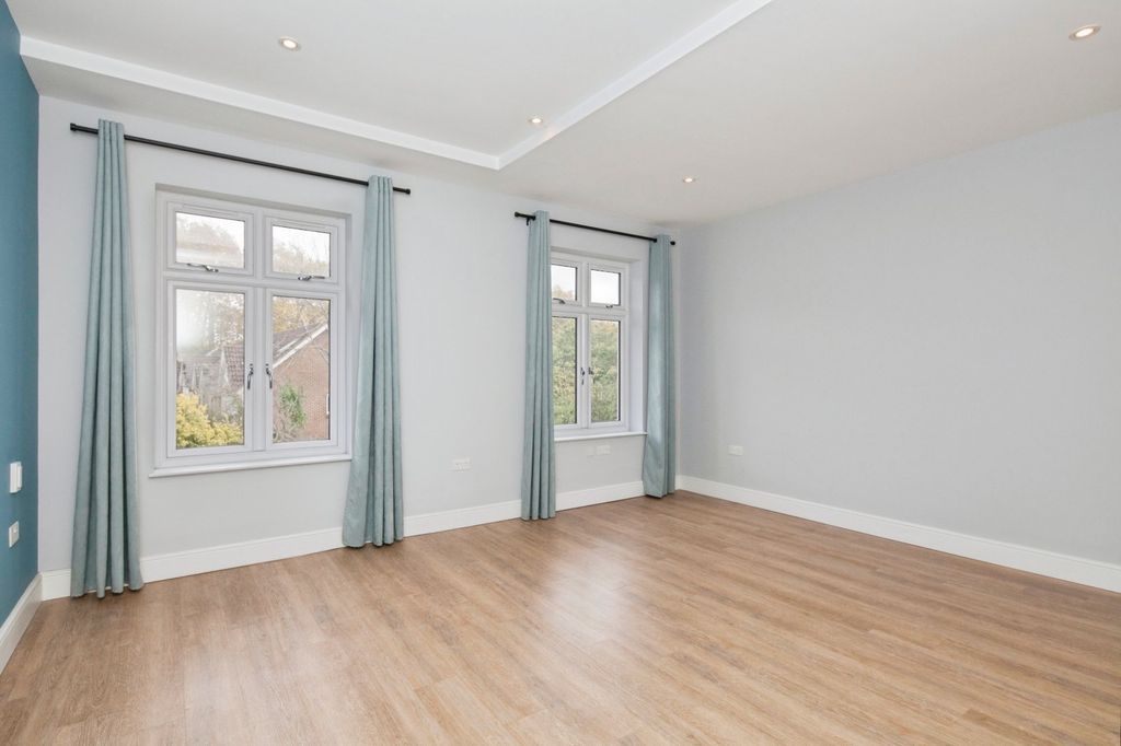 Property photo 3 of 11 Picture No. 08