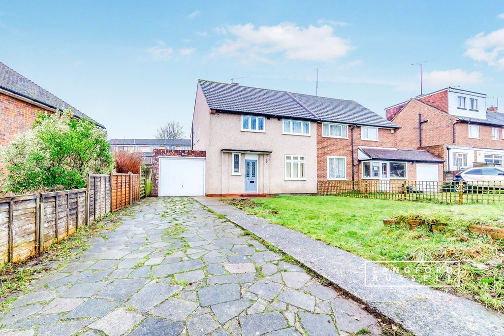 Property photo 1 of 10 External