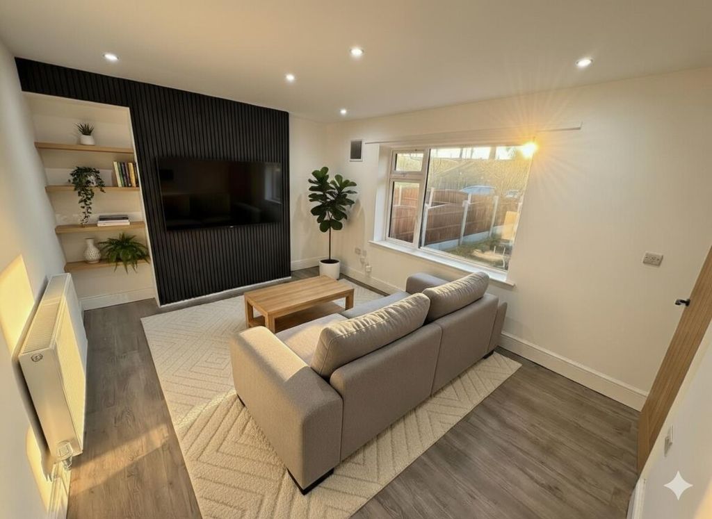 Property photo 3 of 8 Gemini_Generated_Image_Ecmn8Decmn8Decmn.Png