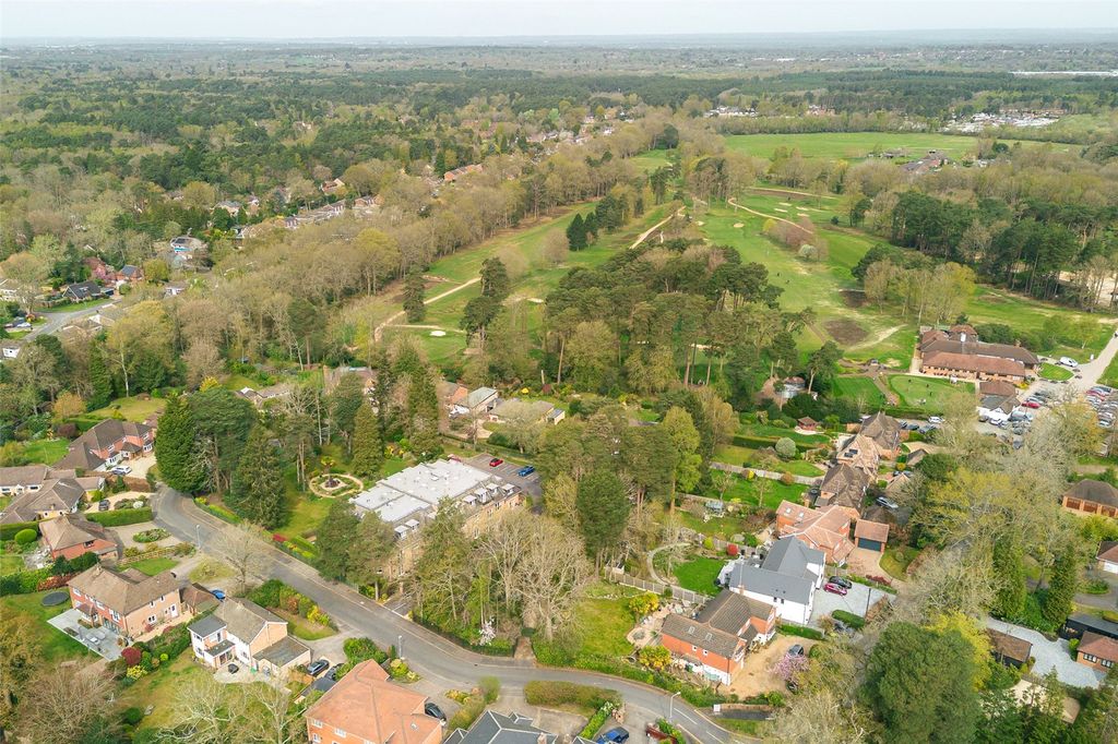 Property photo 3 of 16 Picture No. 01