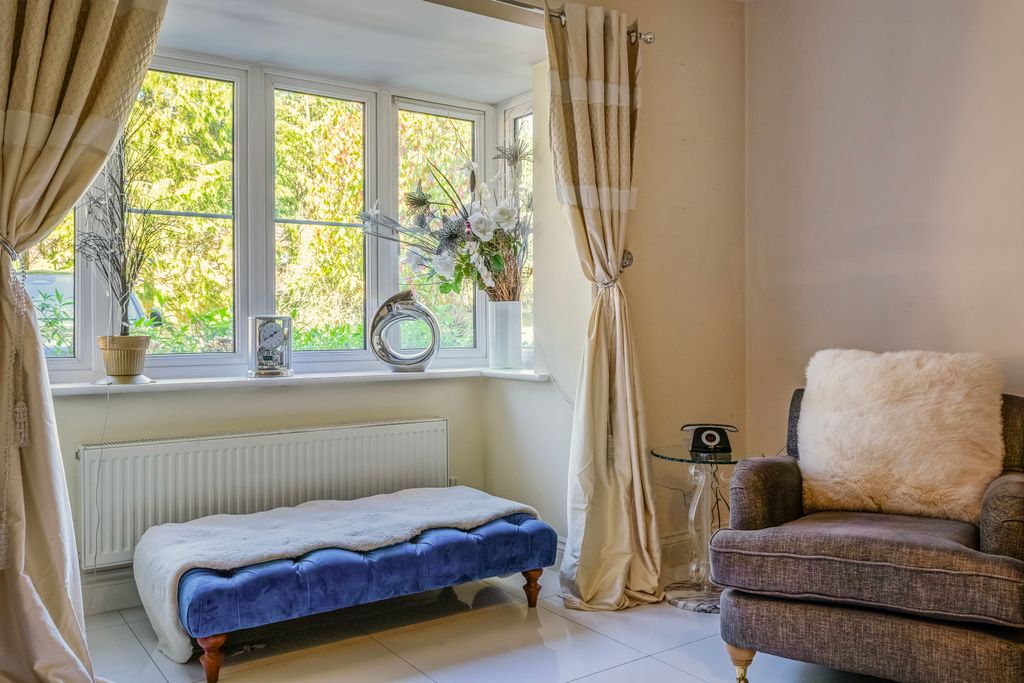 Property photo 2 of 22