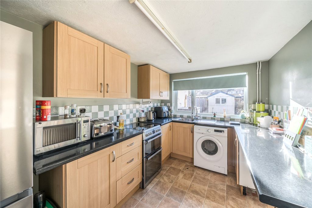 Property photo 2 of 14 Picture No. 12