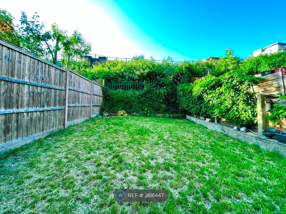 Property photo 3 of 14 Private Garden