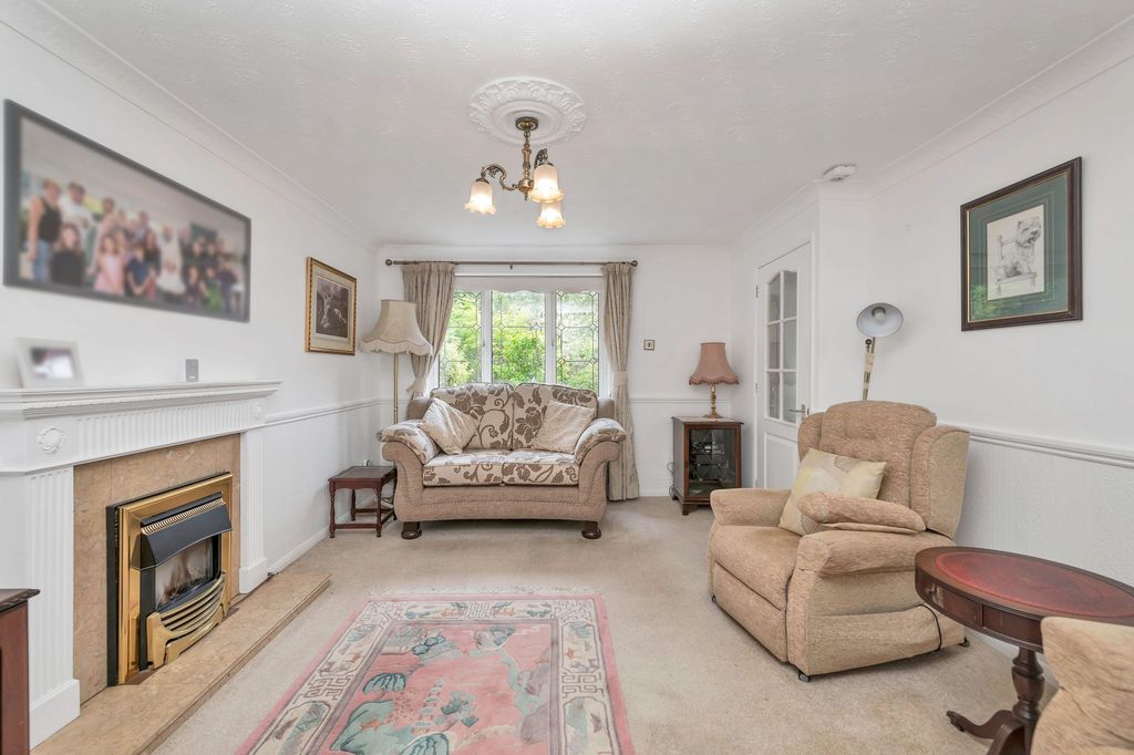 Property photo 3 of 19