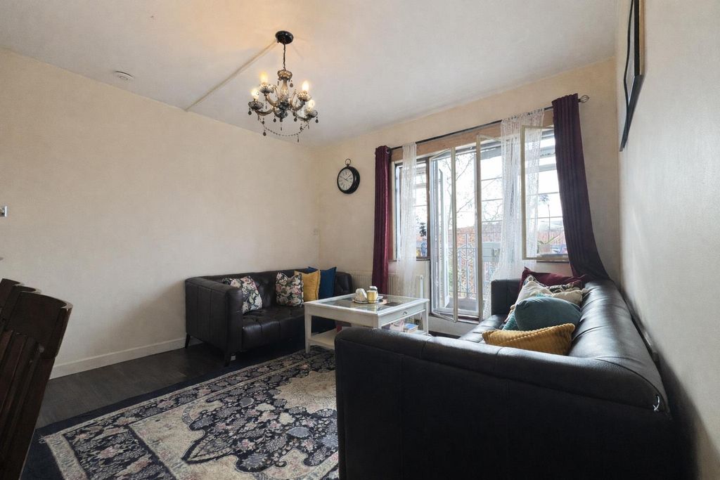 Property photo 2 of 10 Bc4c61Ad-Fe6E-44B7-B717-E03Fbc0Ff5F8.Png