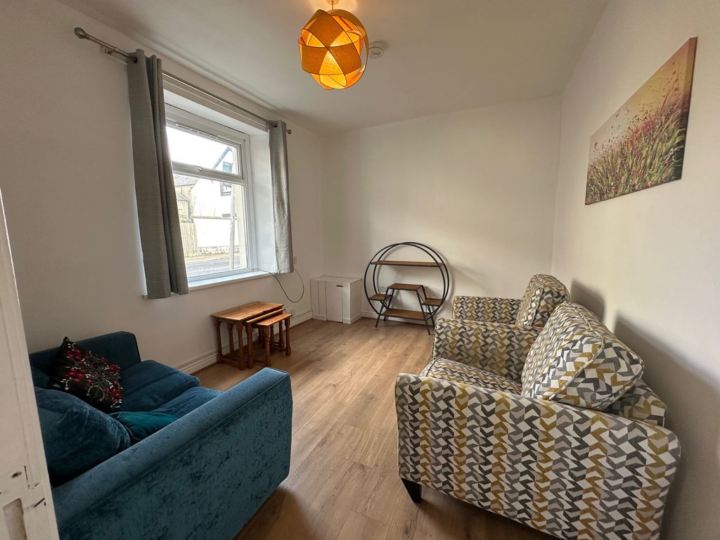 Property photo 2 of 14 Living Room