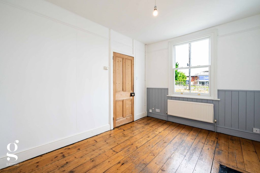 Property photo 3 of 23