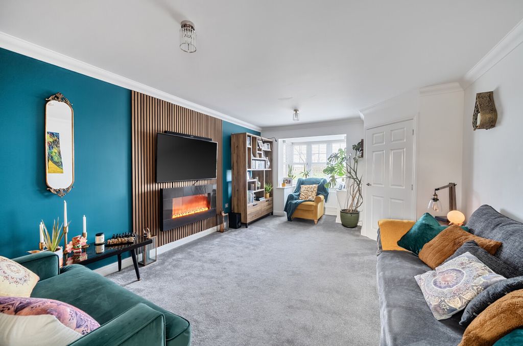 Property photo 3 of 22 1383762-17-694929...