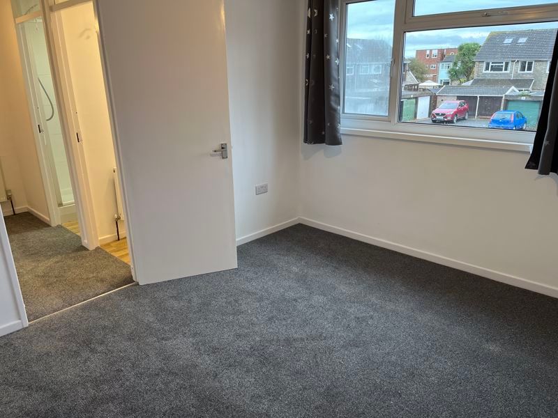 Property photo 3 of 11 Photo 6