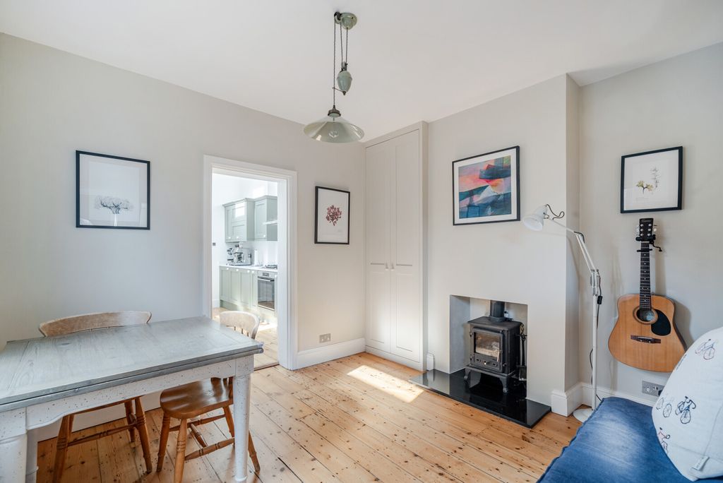 Property photo 3 of 16 Dining Room