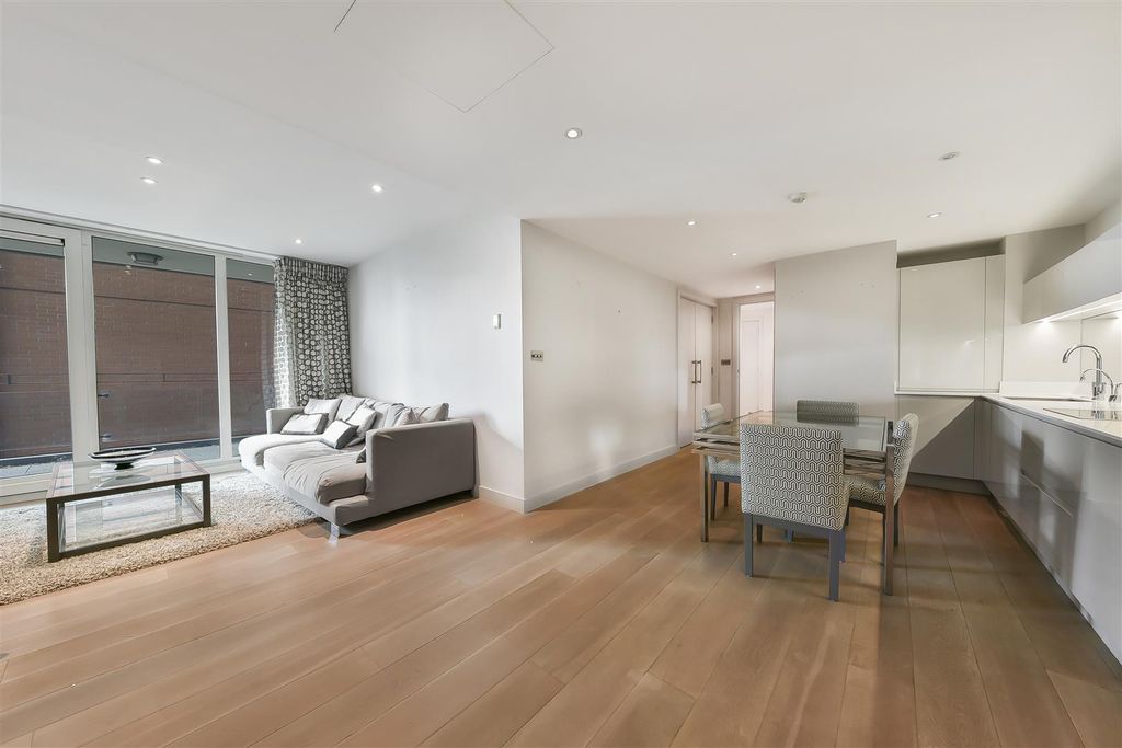 Property photo 2 of 10 Lounge Kitchen.Jpg