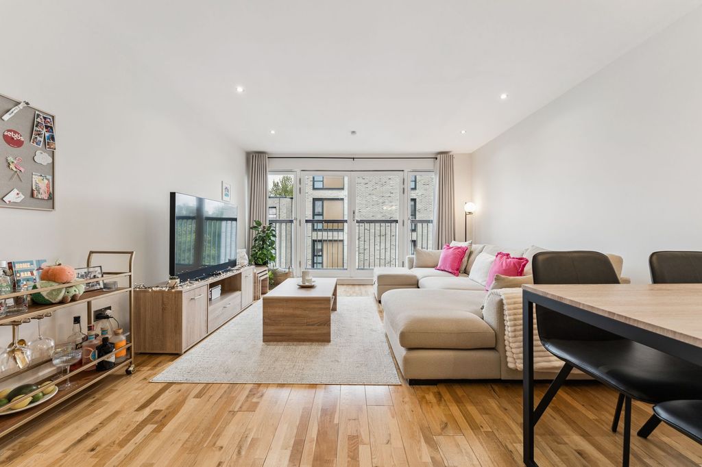 Property photo 3 of 22