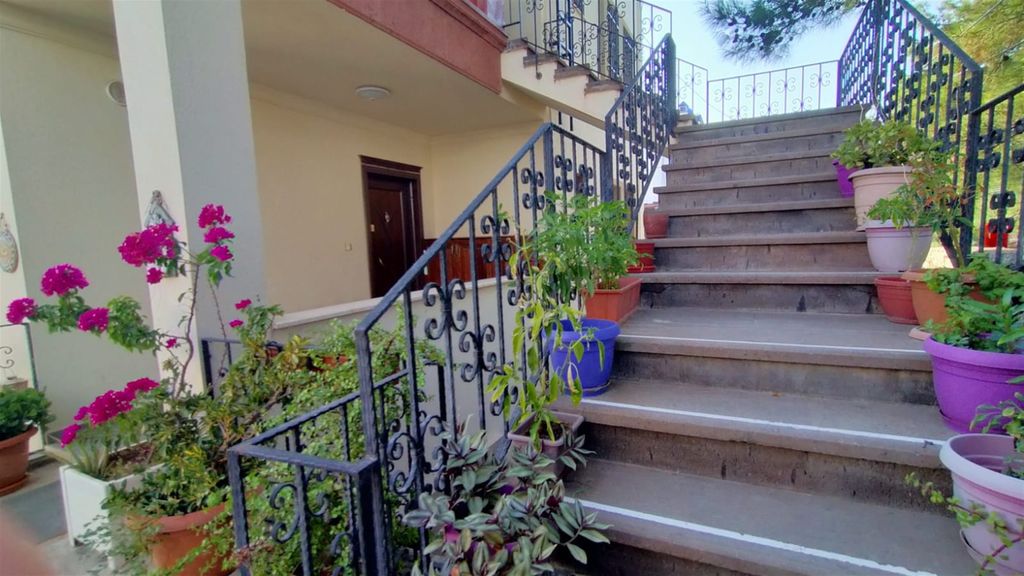 Property photo 2 of 21 A Beautiful Sea-View Apartment For Sale - Pretty Steps Up To The Apartment