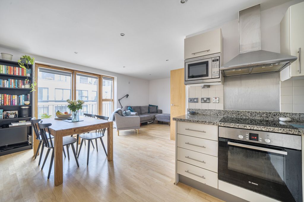 Property photo 1 of 16 Kitchen/Reception