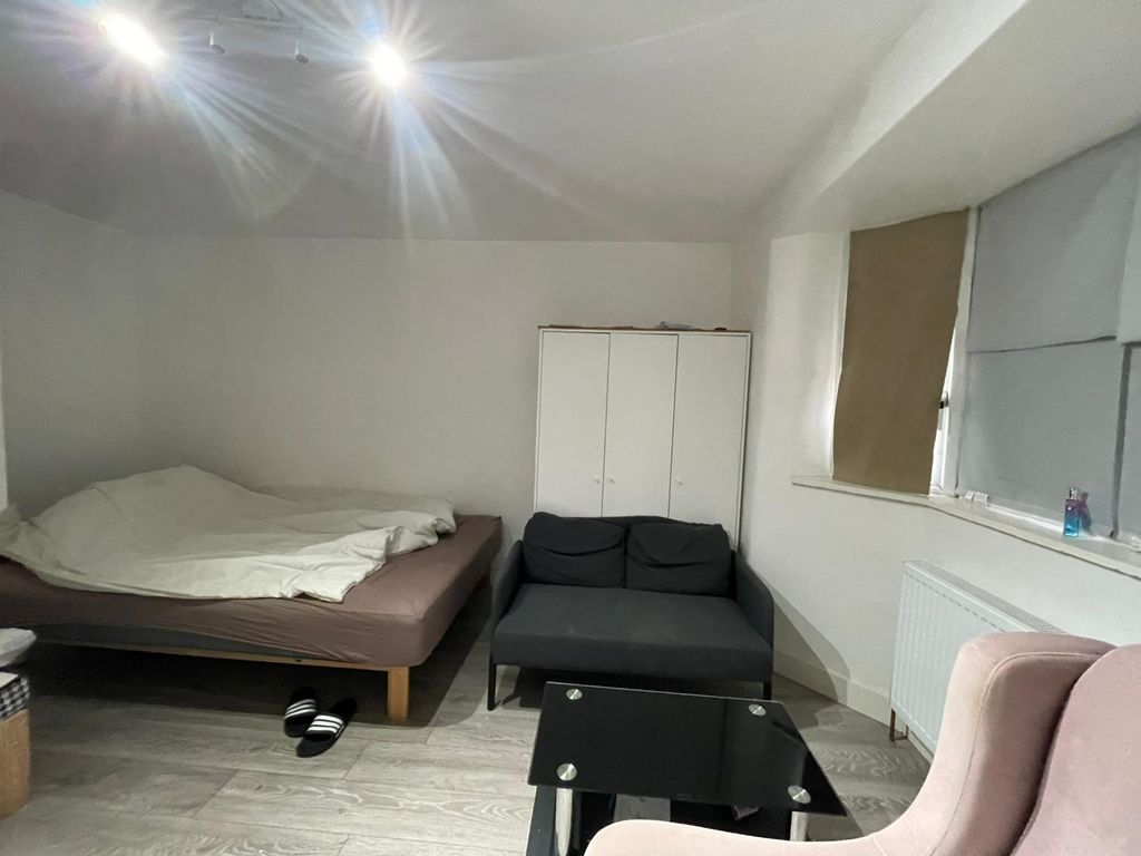 Property photo 2 of 4 Photo 2